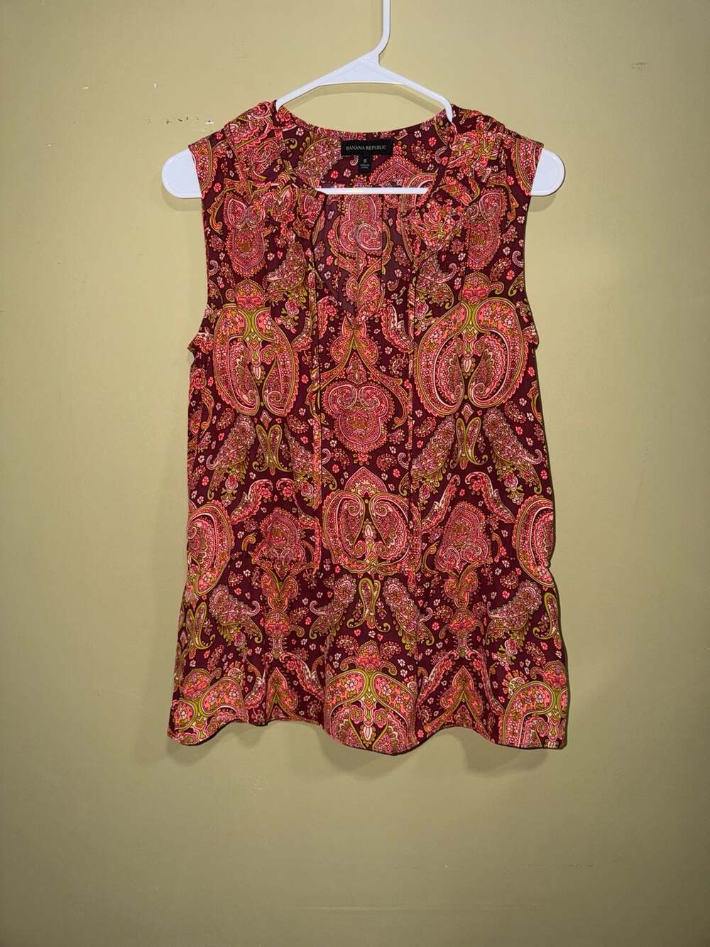 Banana Republic Women's Sleeveless Ruffled Top, Paisley Print, Size S